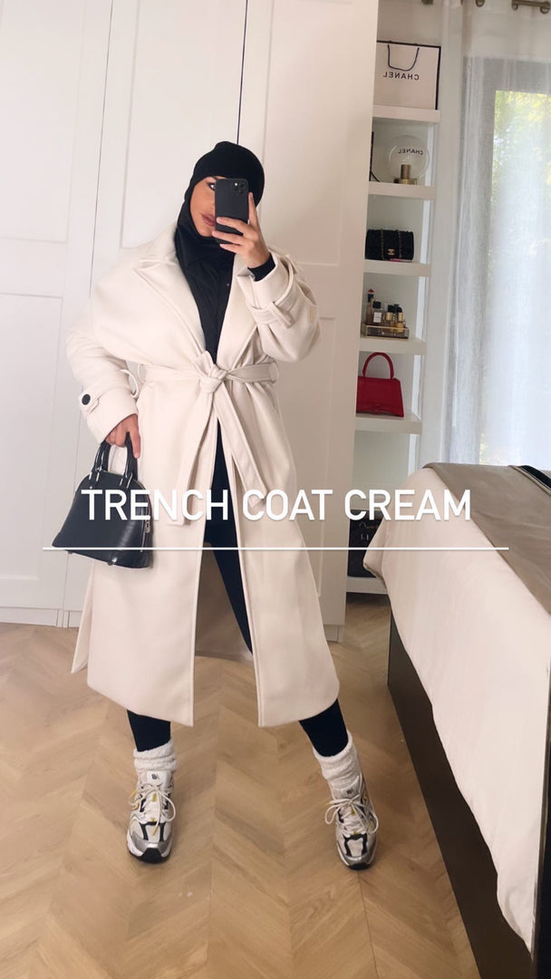 Trench coat cream