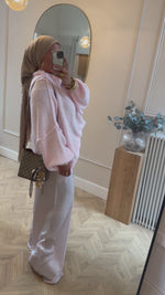 Chargez et lisez la vidéo dans la visionneuse Galerie, Pantalon SATIN rose
