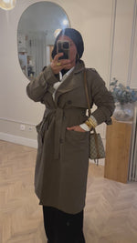 Chargez et lisez la vidéo dans la visionneuse Galerie, TRENCH COAT  Kaki

