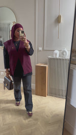 Chargez et lisez la vidéo dans la visionneuse Galerie, Gilet Sans Manches LEYLA Bordeaux
