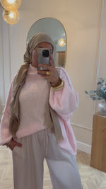 Chargez et lisez la vidéo dans la visionneuse Galerie, Pantalon SATIN rose
