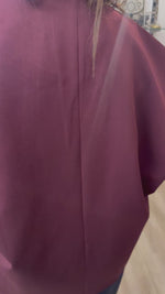 Chargez et lisez la vidéo dans la visionneuse Galerie, Gilet Sans Manches LEYLA Bordeaux
